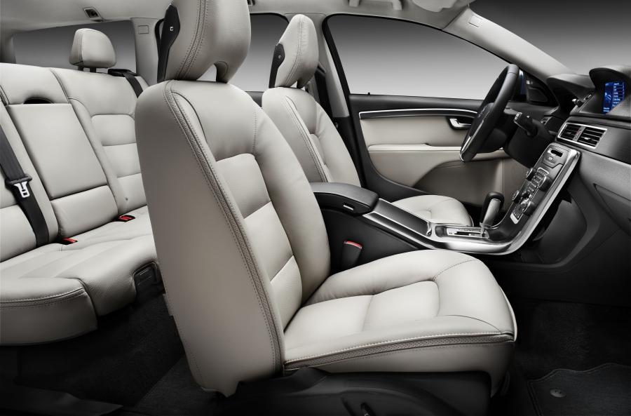  Volvo XC70 2012 года  (фото 2 из 3)